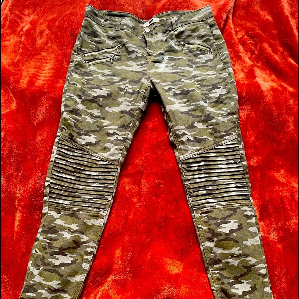 AMP Army Camouflage Pant Size:11